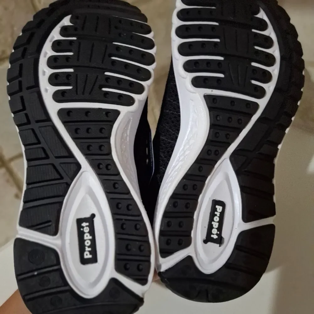 Propet Black Knit Mesh Sneaker Shoes Size 8 NEW
